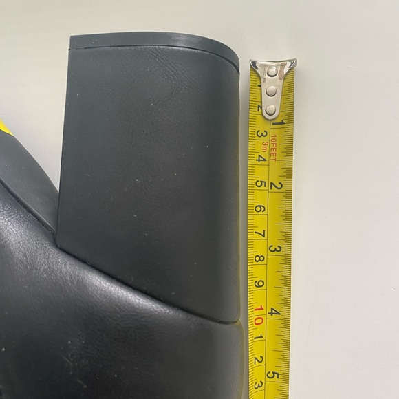 Madden Girl Rivington Ankle Boots Almond Toe Chunky Heel Black Size 9 New In Box - Picture 8 of 8